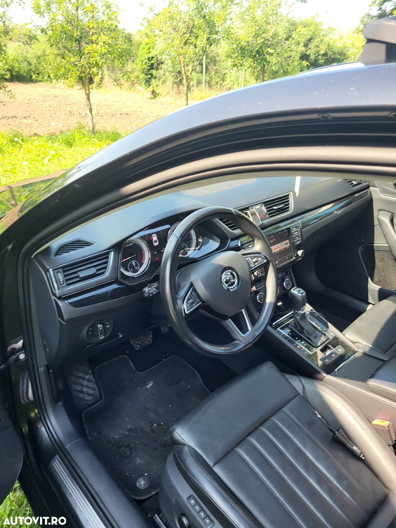 Skoda Superb 2.0 TDI DSG L&K - 11