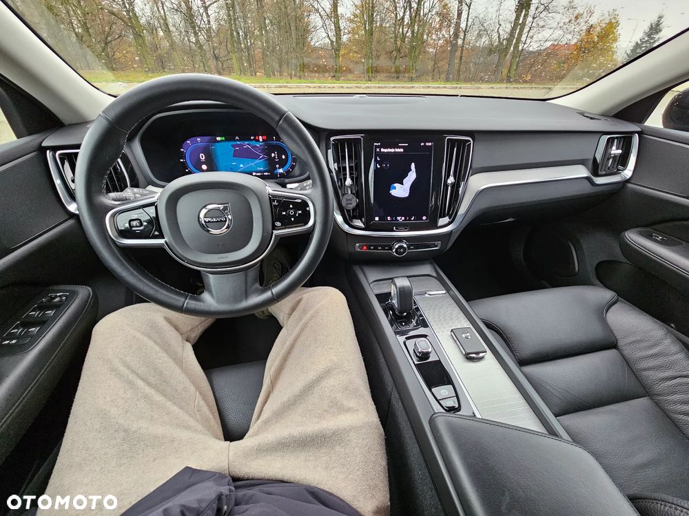 Volvo V60 B4 B Plus Dark - 16