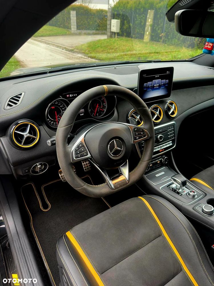 Mercedes-Benz CLA AMG 45 4Matic AMG Speedshift 7G-DCT Yellow Night Edition - 24
