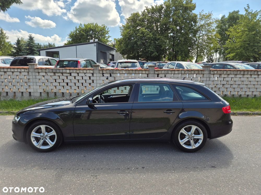 Audi A4 Avant 2.0 TDI DPF Ambiente - 13
