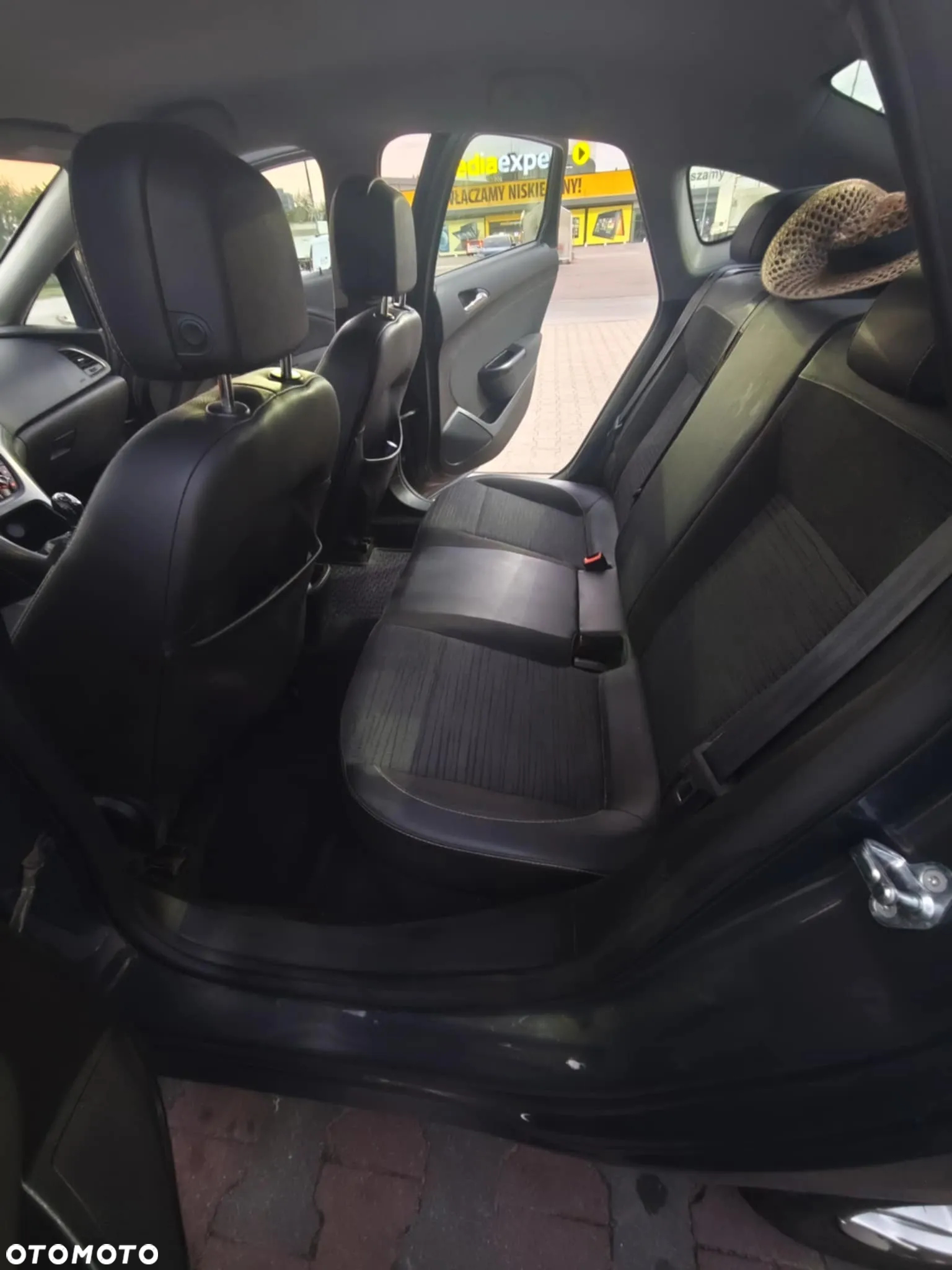 Opel Astra - 16