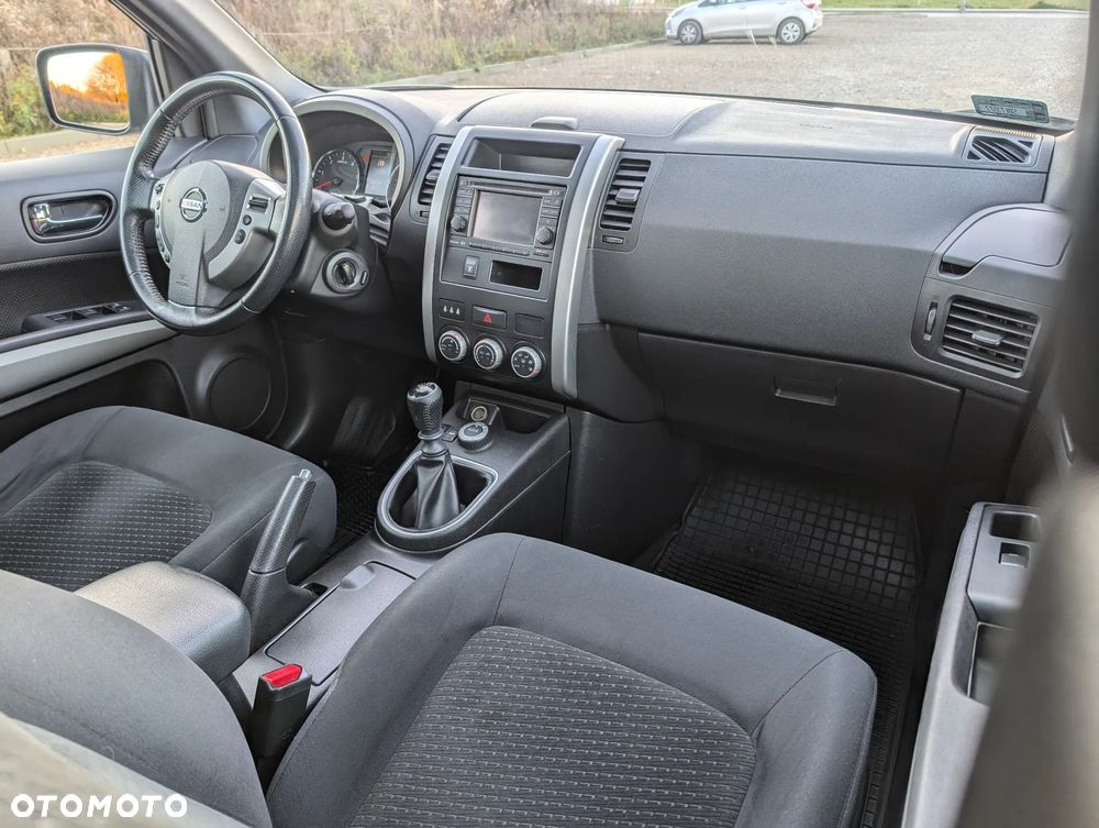 Nissan X-Trail 2.0 dCi XE - 22