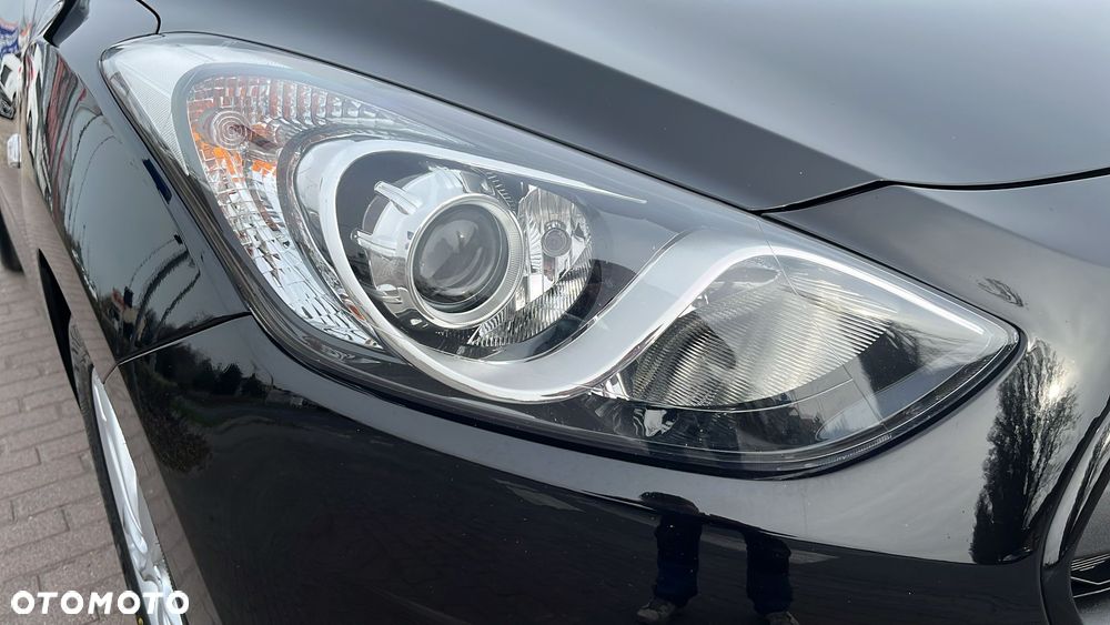 Hyundai i30 blue 1.6 GDI Style - 16