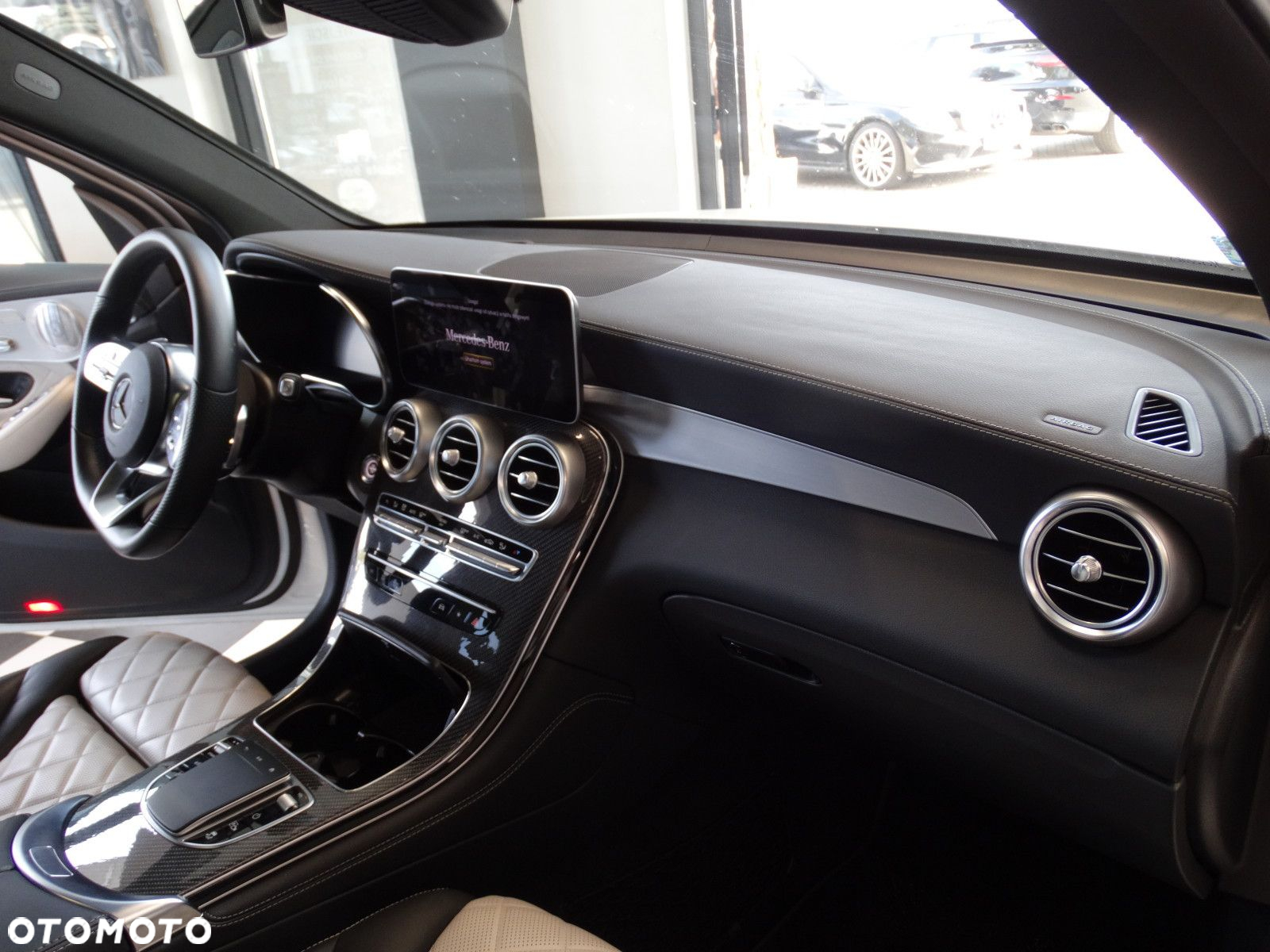 Mercedes-Benz GLC - 16