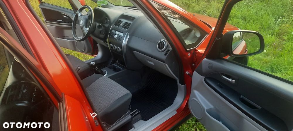 Suzuki SX4 1.6 GS / Premium 4WD - 15