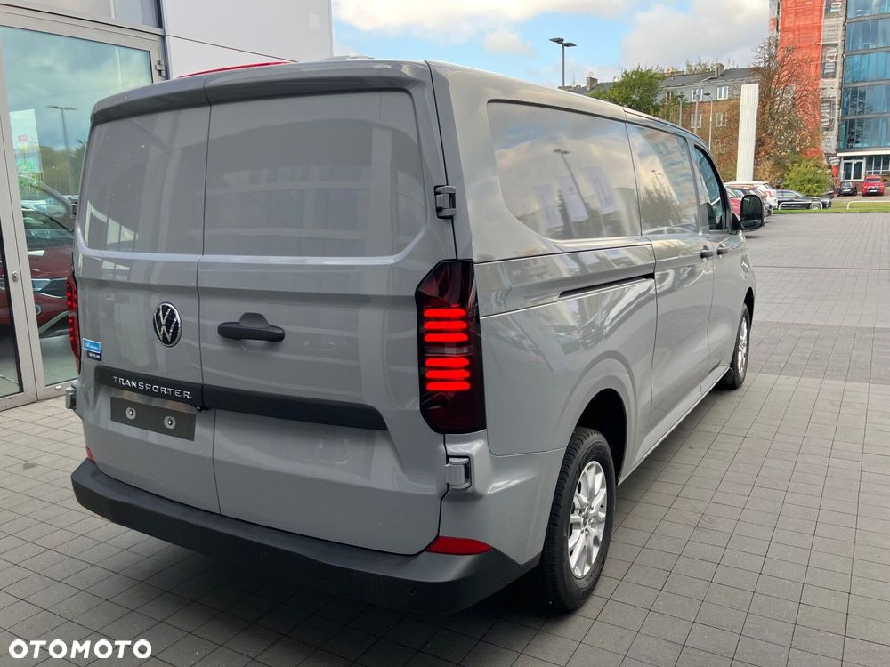Volkswagen Transporter Transporter Furgon silnik: 2,0 l TDI 170 KM / skrzynia biegów: 8-biegowa automatyczna rozstaw osi: 3500 mm - 10