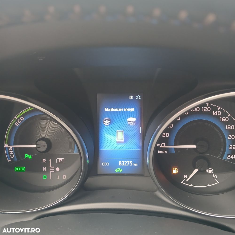 Toyota Auris 1.8 L VVT-i HSD Sol - 11