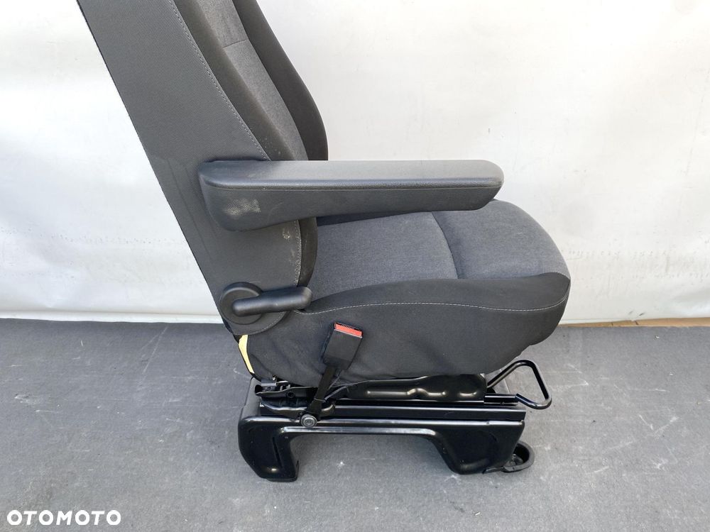 MASTER 3 4 MOVANO B NV400 10- FOTEL LEWY KIEROWCY STAN Bardzo dobry Oryg. - 6