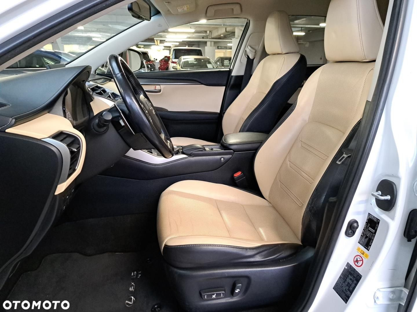 Lexus NX 200t Comfort AWD - 8
