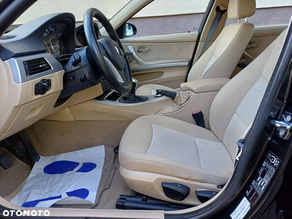 BMW Seria 3 320d - 31
