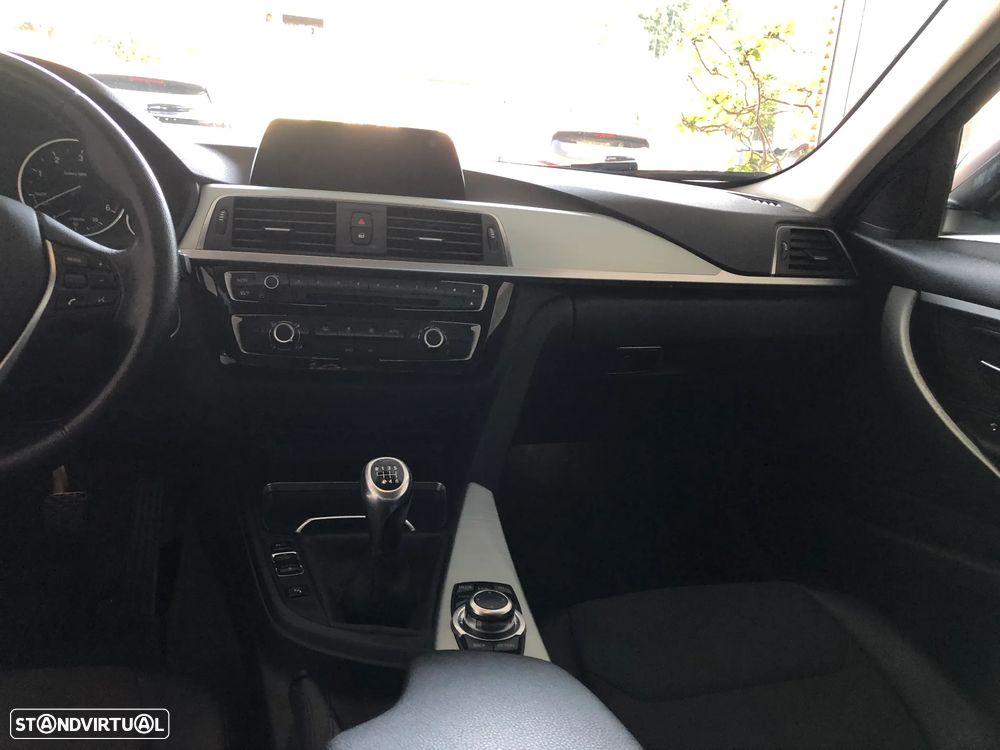 BMW 320 d EfficientDynamics Line Modern - 14