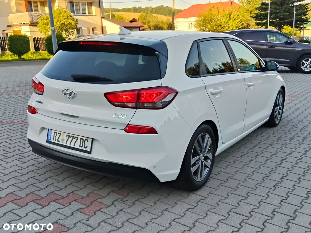 Hyundai i30 1.4 Premium - 17