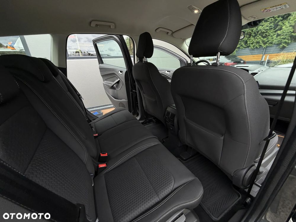 Ford Kuga 1.5 TDCi 2x4 Titanium - 17