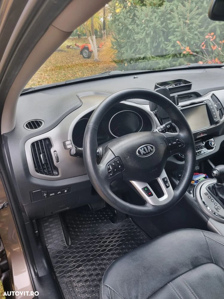Kia Sportage 2,0 CRDI AWD Aut. Spirit - 4