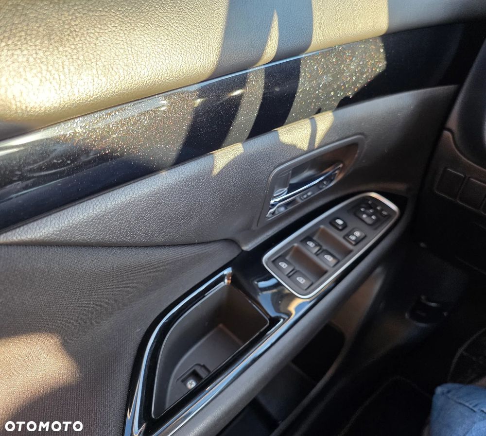 Mitsubishi Outlander 2.4 4WD Plug-In Hybrid Diamant - 16