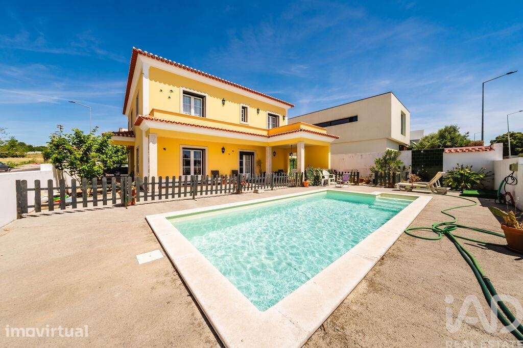 Casa / Villa T3 em Caldas da Rainha - Nossa Senhora do Pópulo, Coto e - Grande imagem: 2/22