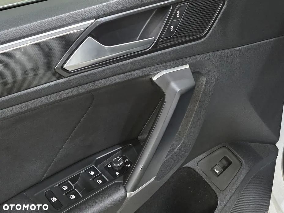Volkswagen Tiguan - 11