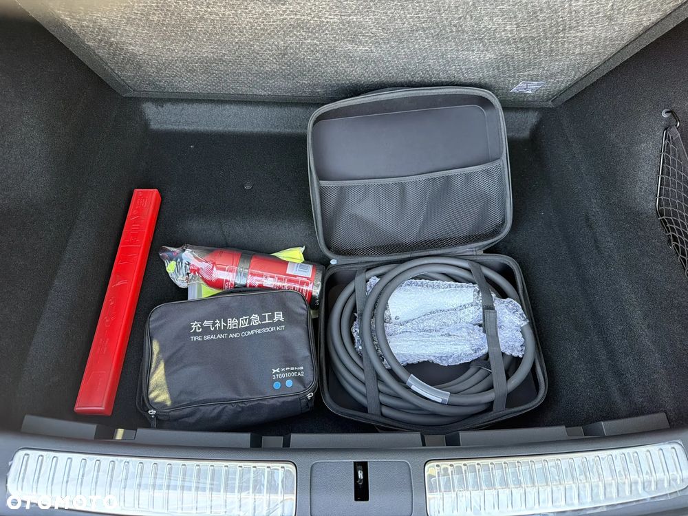 XPeng G9 94.6 kWh AWD Performance - 18
