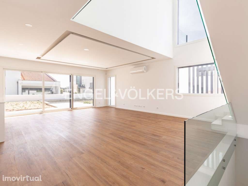 Moradia moderna com piscina de água salgada e jardim privativo - Grande imagem: 5/48