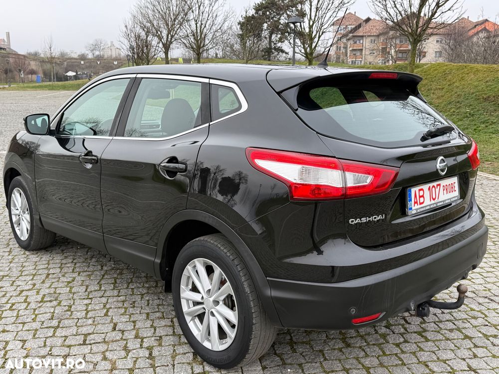 Nissan Qashqai 1.6 DCI ALL-MODE 4x4i N-Connecta - 10