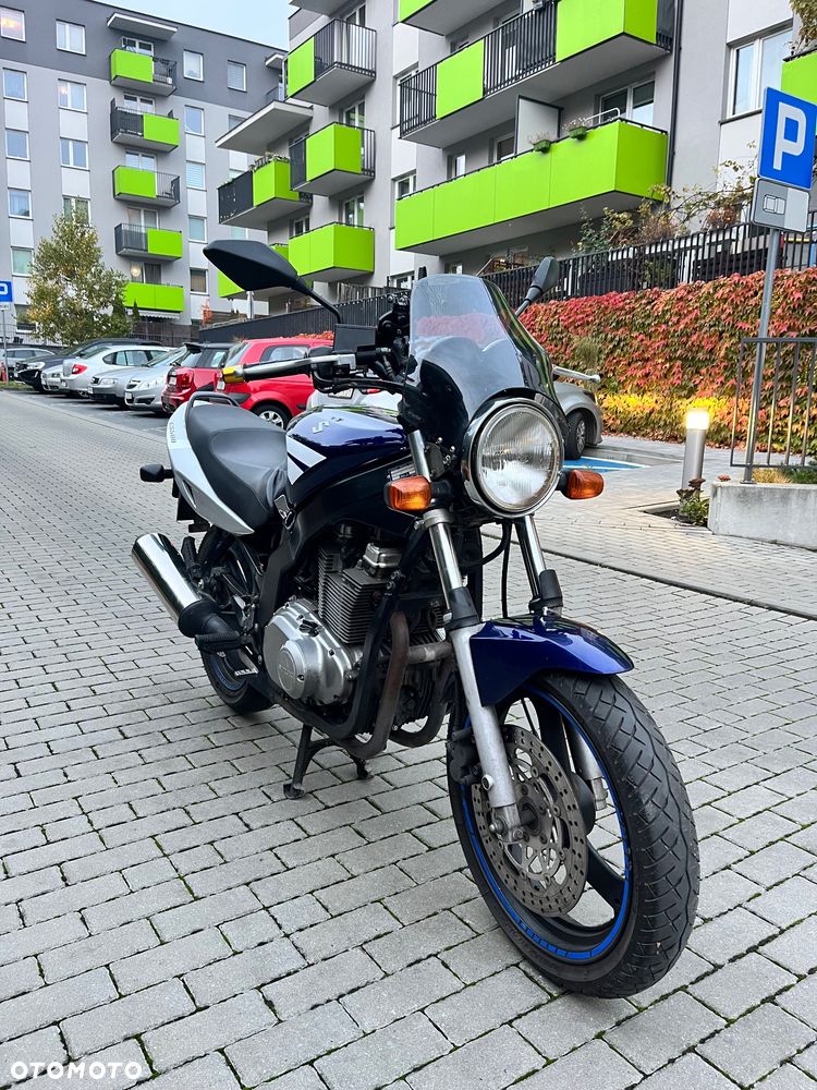Suzuki GS