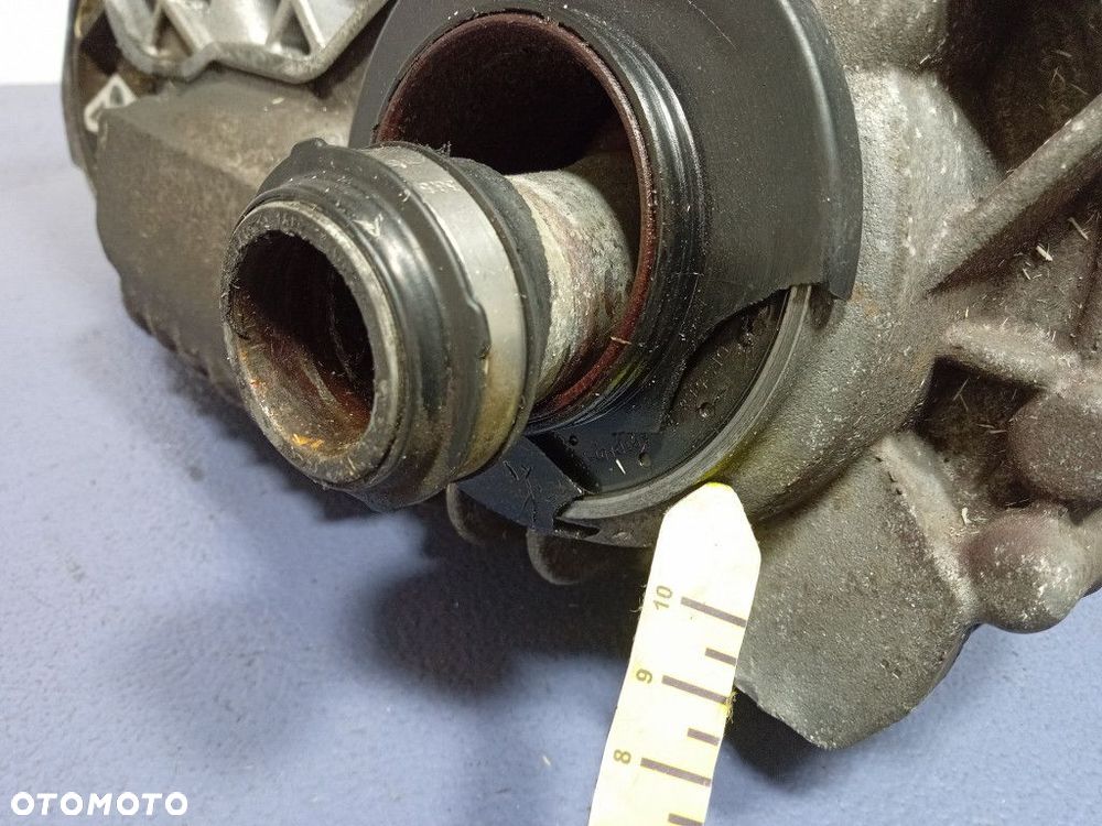 BMW 5 G30 G31 2.0D 520D X-DRIVE REDUKTOR SKRZYNIA ROZDZIELCZA 8689416 - 5