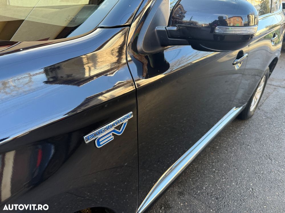 Mitsubishi Outlander 2.0 4WD Plus - 11