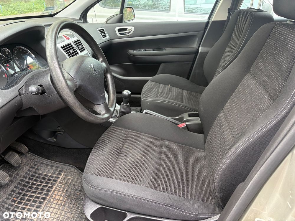 Peugeot 307 - 10