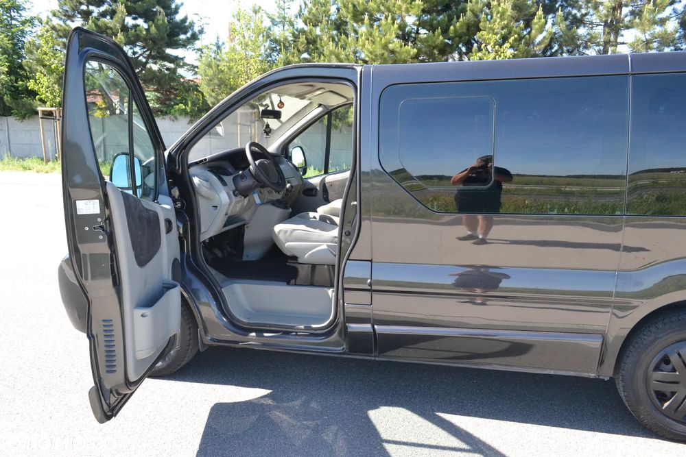 Renault Trafic Passenger Expression - 10