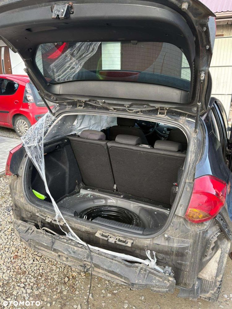 Kia Ceed 1.6 GDI M - 12