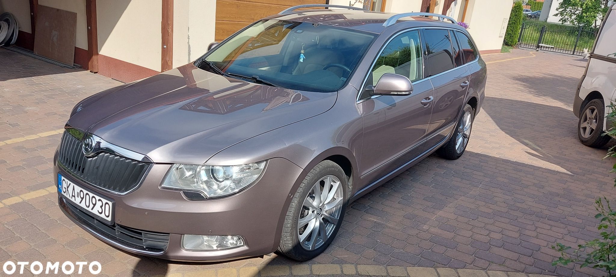 Skoda Superb 2.0 TDI Platinum DSG - 1