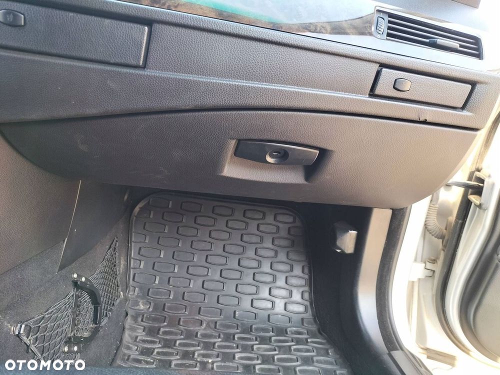 SCHOWEK PASAŻERA BMW E60 E61 7034079 7034081 - 2