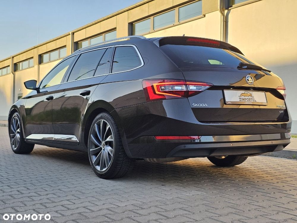 Skoda Superb 2.0 TDI 4x4 L&K DSG - 6