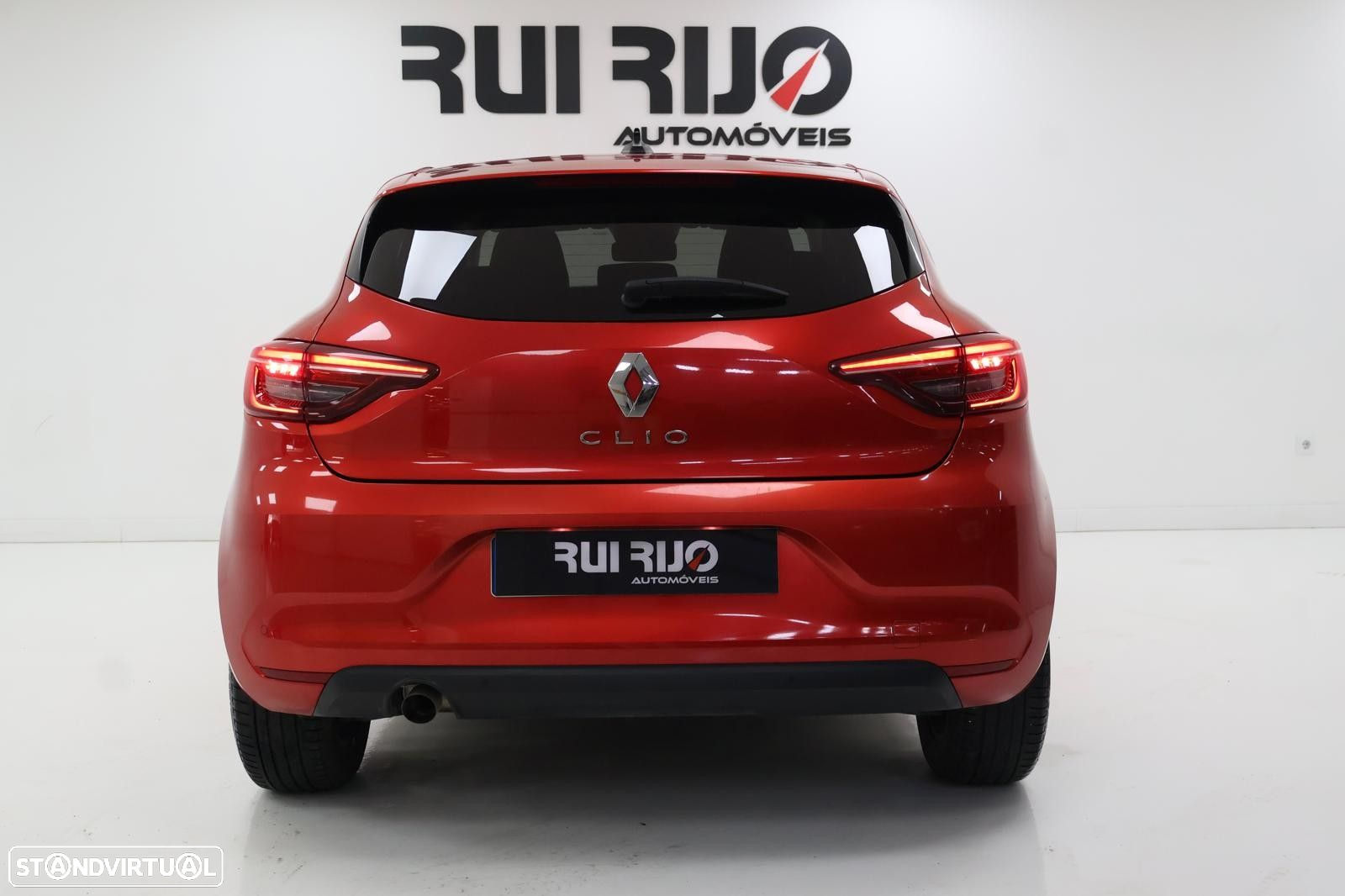 Renault Clio 1.0 TCe Limited CVT - 28