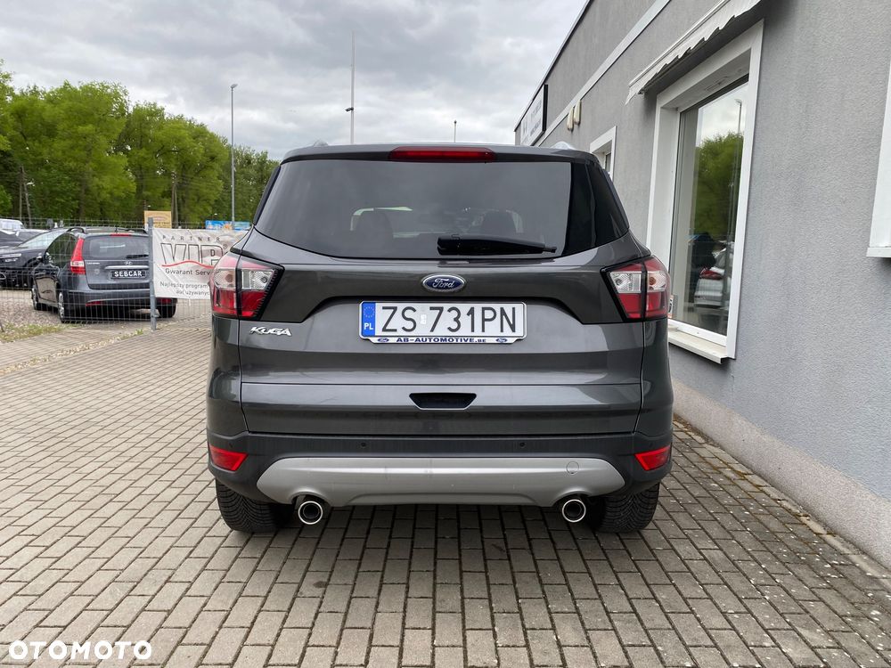 Ford Kuga 2.0 TDCi 2x4 Titanium - 17