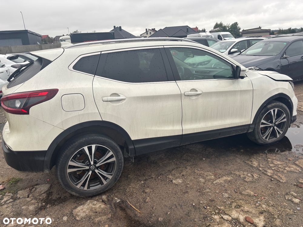 Nissan Qashqai 1.5 dCi Black Edition EU6 - 5