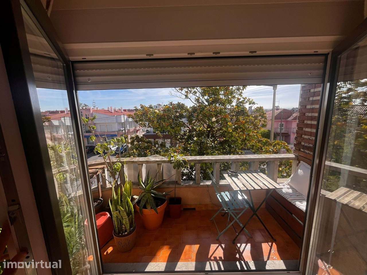 Apartamento T3 totalmente remodelado, situado na Charneca de Caparica, - Grande imagem: 2/18