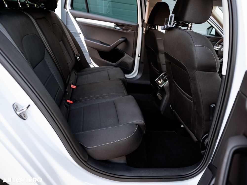 Skoda Superb 2.0 TDI DSG Ambition - 31