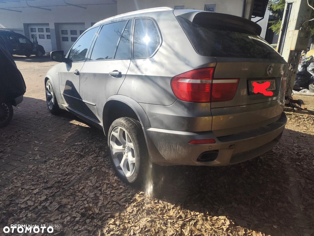 BMW X5 4.8i xDrive - 12