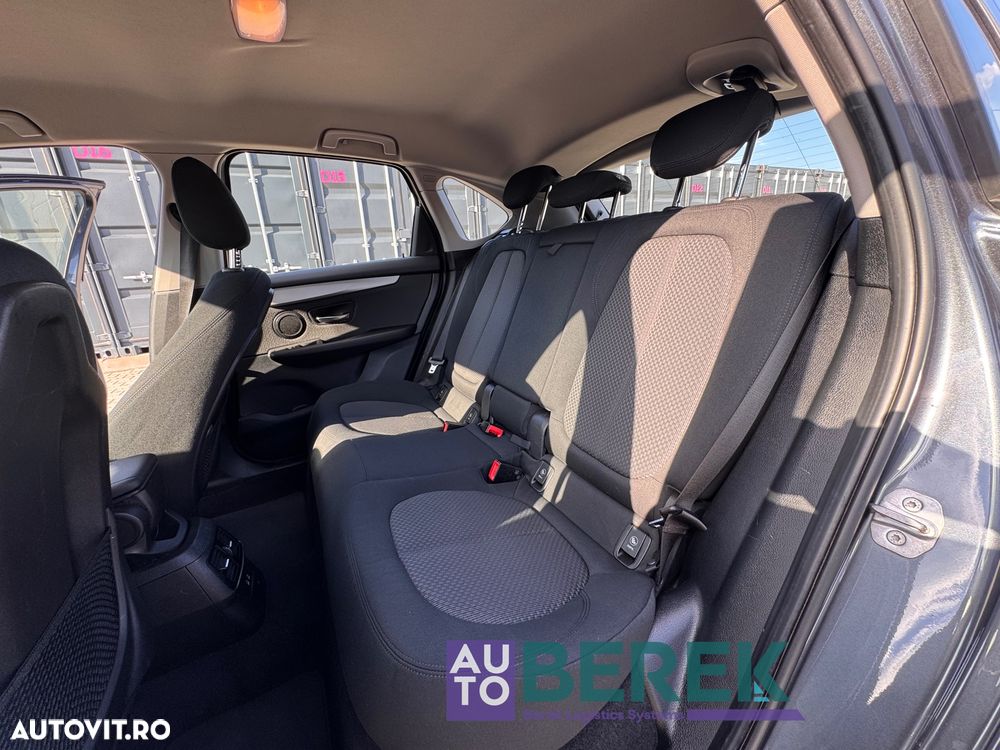 BMW Seria 2 218i AT - 13