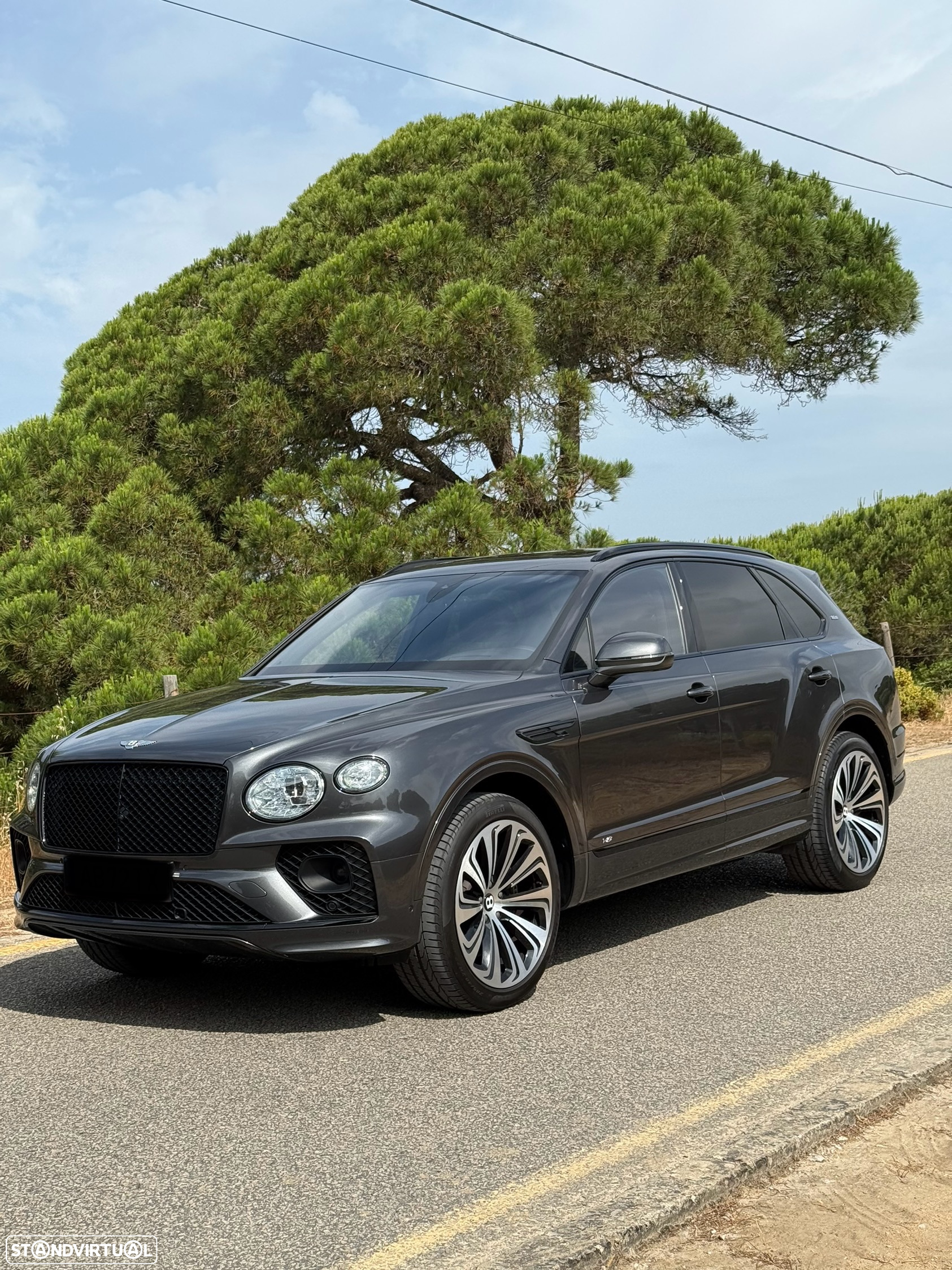Bentley Bentayga EWB V8 - 2