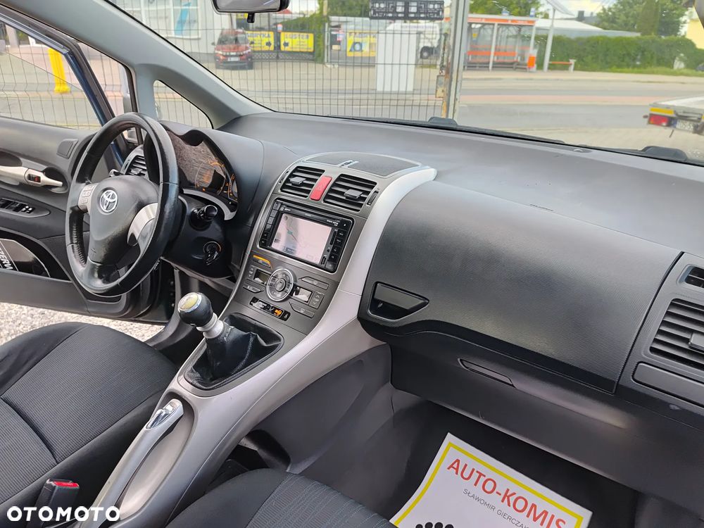 Toyota Auris 2.0 D-4D - 21