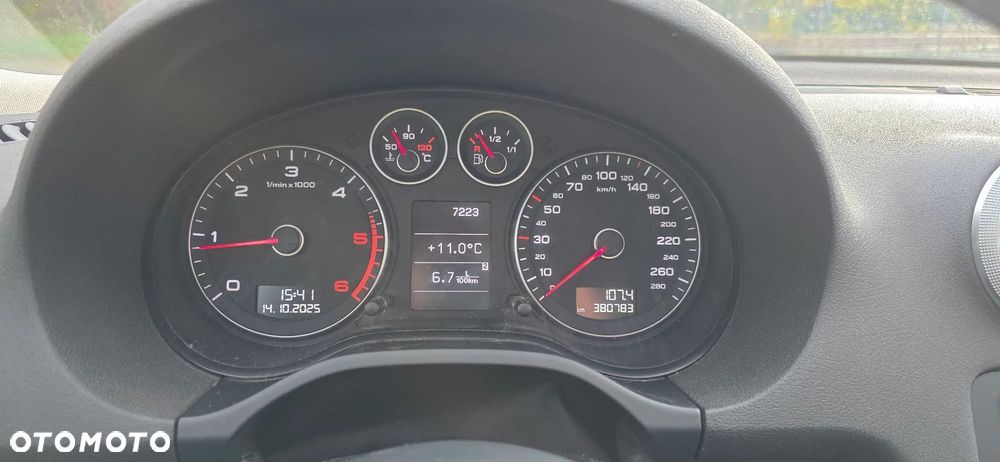 Audi A3 Sportback 2.0 TDI DPF Ambition - 7