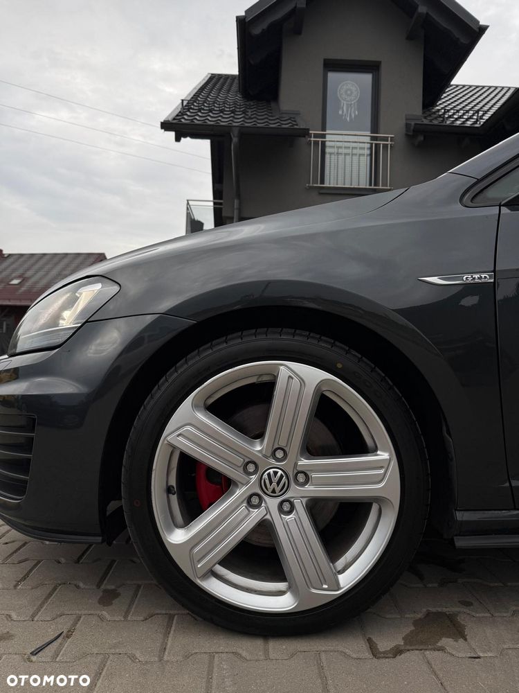 Volkswagen Golf Variant 2.0 TDI BMT GTD - 13