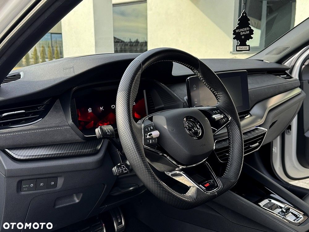 Skoda Octavia 2.0 TDI DSG RS Plus - 29