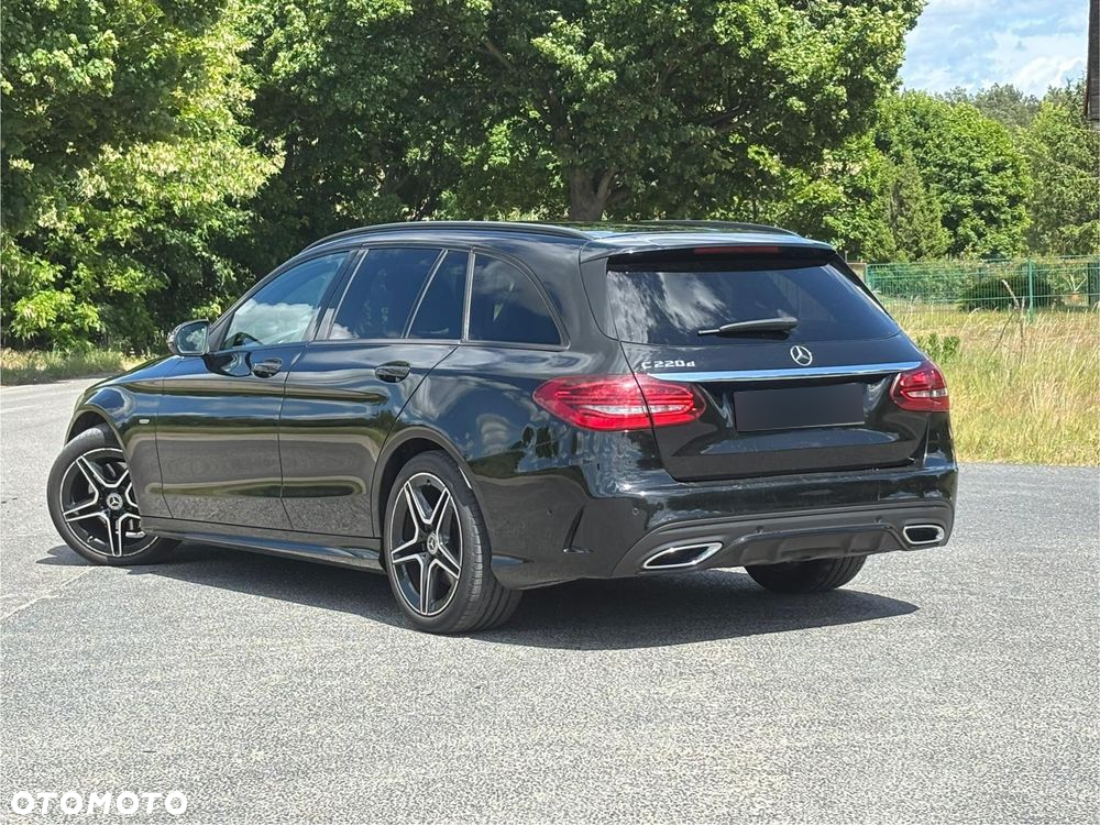 Mercedes-Benz Klasa C 220 d T 9G-TRONIC Night Edition - 3