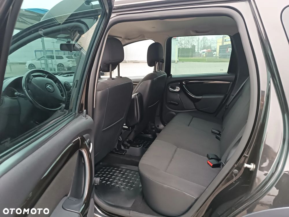 Dacia Duster 1.6 Laureate 4x4 - 7