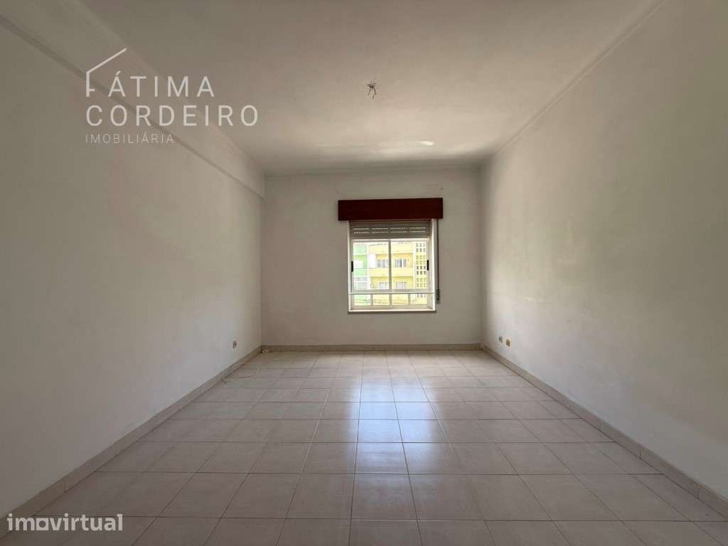 T2 situado situado em cacilhas com Garagem - Grande imagem: 5/20