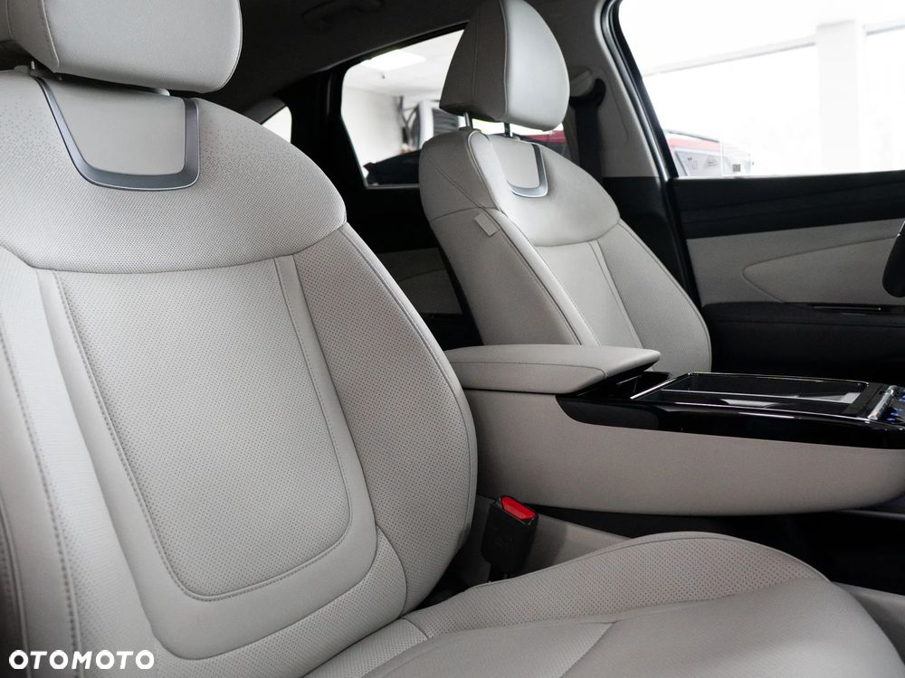 Hyundai Tucson 1.6 T-GDi HEV Platinum 4WD - 27