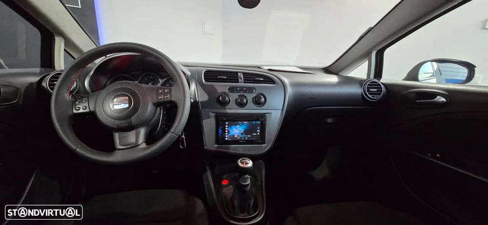 SEAT Leon 1.9 TDI DPF Sport - 7